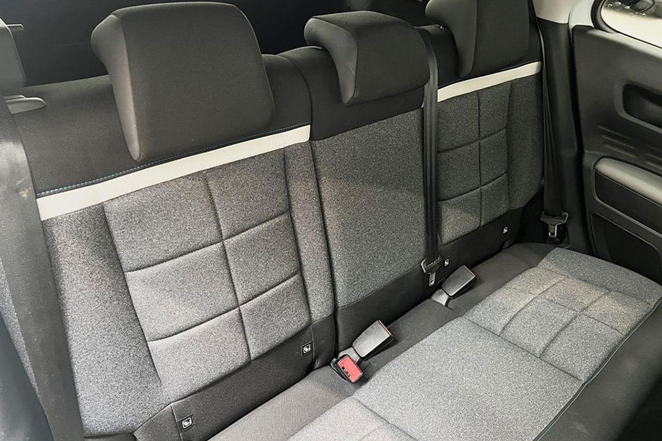 特選輸入車 Vol.710 シトロエン C4カクタス 1.2 ピュアテック130 フレイア EAT6（Citroën C4 Cactus 1.2 PureTech130 Flair EAT6） | デザインも乗り味もこれぞシトロエンの日本未導入モデル｜イギリス中古車販売