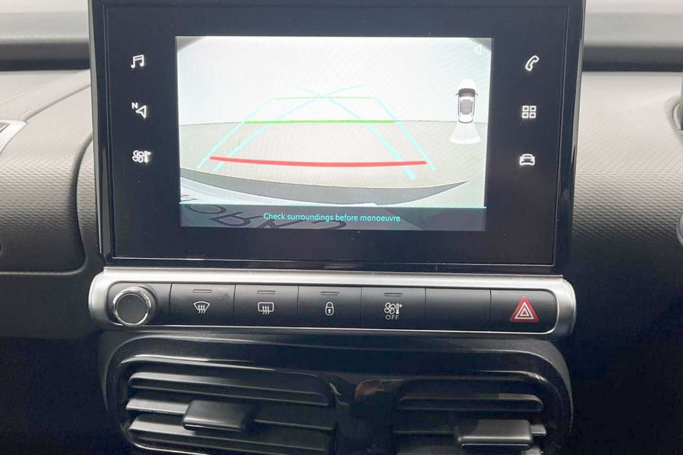 特選輸入車 Vol.710 シトロエン C4カクタス 1.2 ピュアテック130 フレイア EAT6（Citroën C4 Cactus 1.2 PureTech130 Flair EAT6） | デザインも乗り味もこれぞシトロエンの日本未導入モデル｜イギリス中古車販売