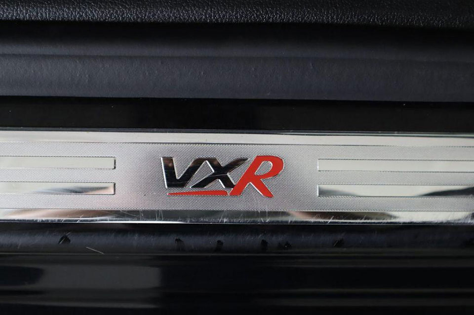 特選輸入車 Vol.712 ボクスホール アストラ GTC 2.0T VXR（Vauxhall Astra GTC 2.0T VXR） | 実はサーキットも得意！ 大人のグランドツアラー｜イギリス中古車販売