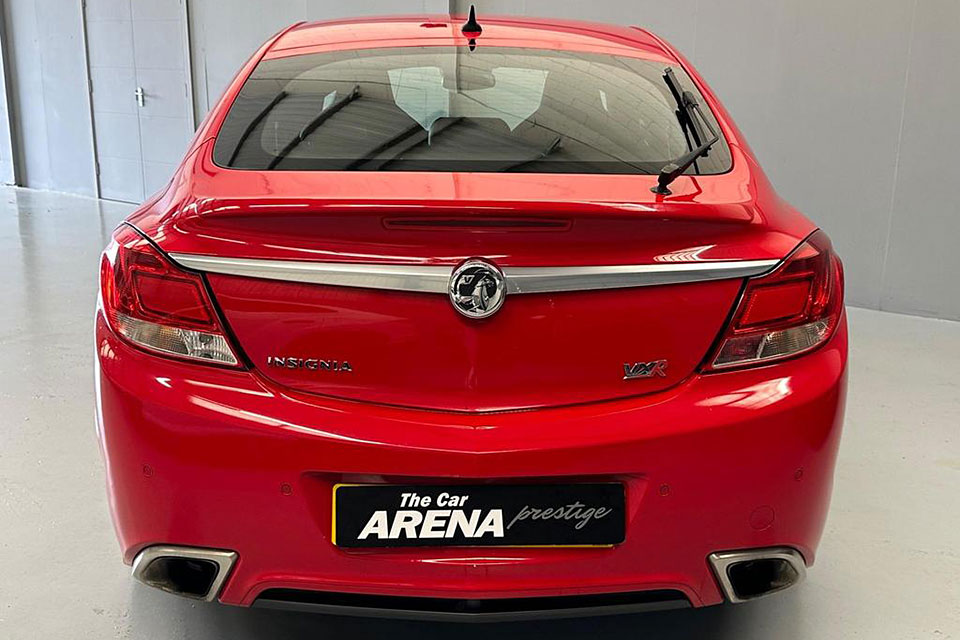 特選輸入車 Vol.713 ボクスホール インシグニア 2.8T V6 VXR スーパースポーツ 4WD（Vauxhall Insignia 2.8T V6 VXR SuperSport 4WD） | 全天候型快速スーパースポーツ｜イギリス中古車販売