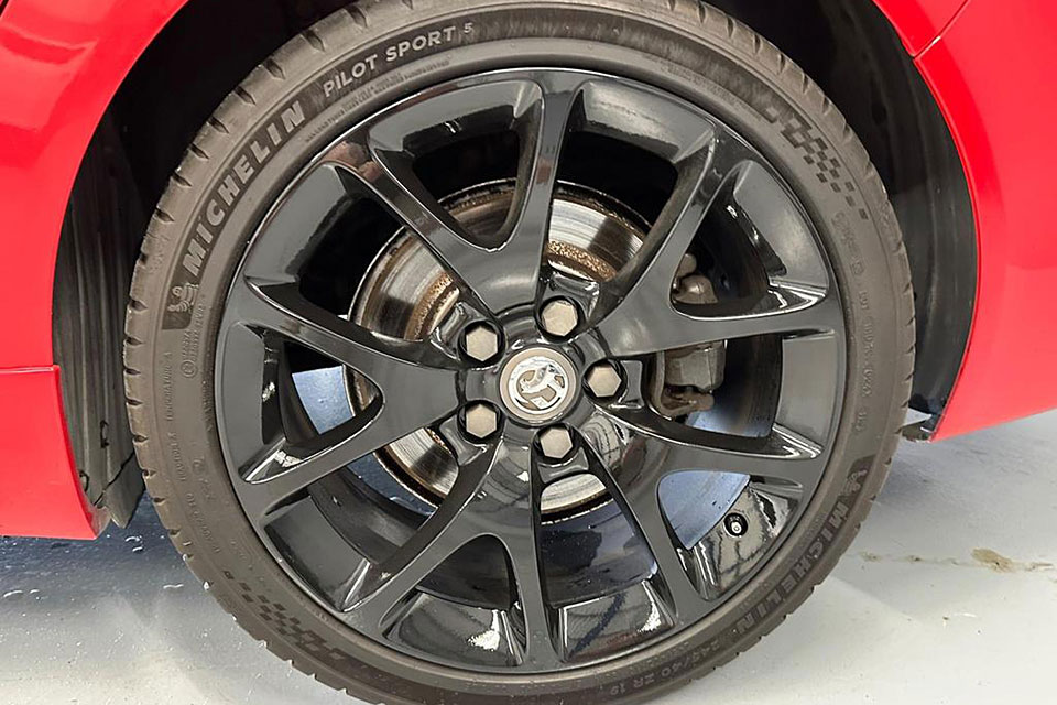 特選輸入車 Vol.713 ボクスホール インシグニア 2.8T V6 VXR スーパースポーツ 4WD（Vauxhall Insignia 2.8T V6 VXR SuperSport 4WD） | 全天候型快速スーパースポーツ｜イギリス中古車販売