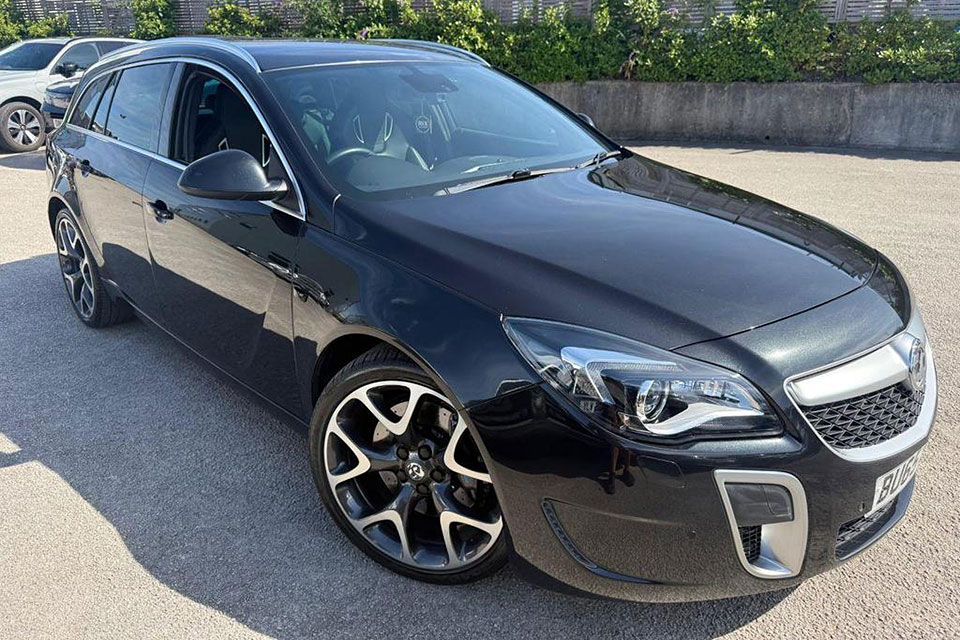 Vauxhall Insignia 2.8T V6 VXR SuperSport Sports Tourer 4WD 6MT