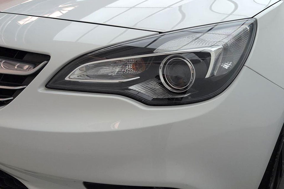 特選輸入車 Vol.714 ボクスホール カスケーダ 1.4i ターボ エリート 6MT（Vauxhall Cascada 1.4 Turbo Elite 6MT） | お洒落で実用的な4シーターカブリオレ｜イギリス中古車販売