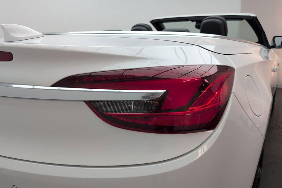 特選輸入車 Vol.714 ボクスホール カスケーダ 1.4i ターボ エリート 6MT（Vauxhall Cascada 1.4 Turbo Elite 6MT） | お洒落で実用的な4シーターカブリオレ｜イギリス中古車販売