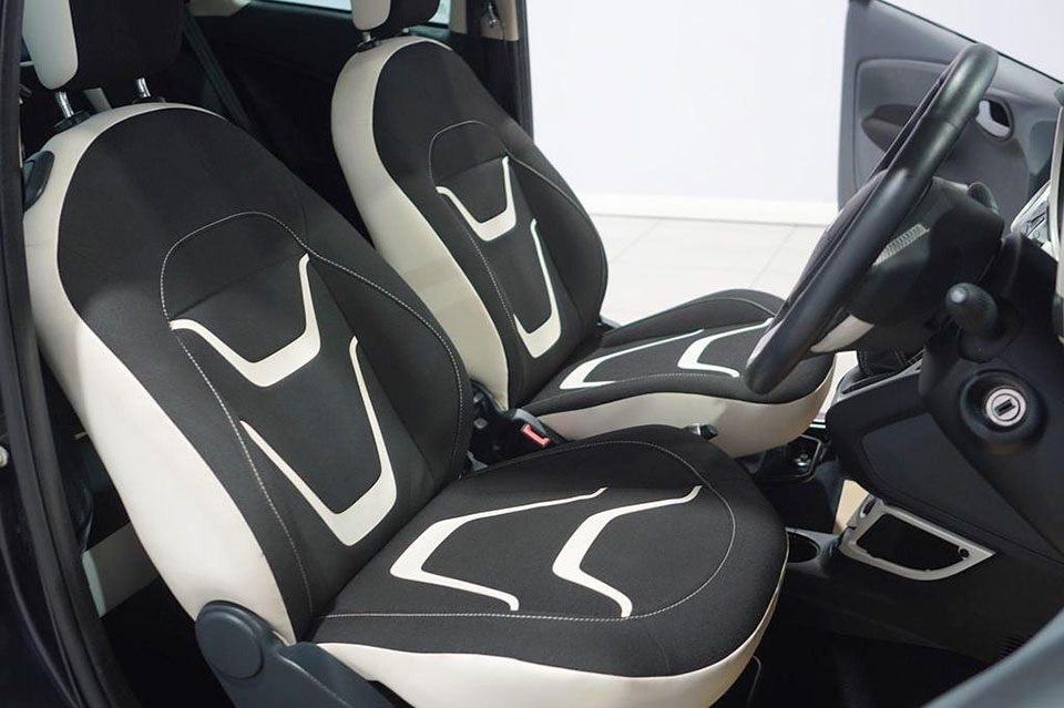 特選輸入車 Vol.716 フォード Ka ゼテック ブラック エディション（Ford Ka Zetec Black Edition） | 日本未導入のエントリーフォード最終モデル、低走行良質車｜イギリス中古車販売