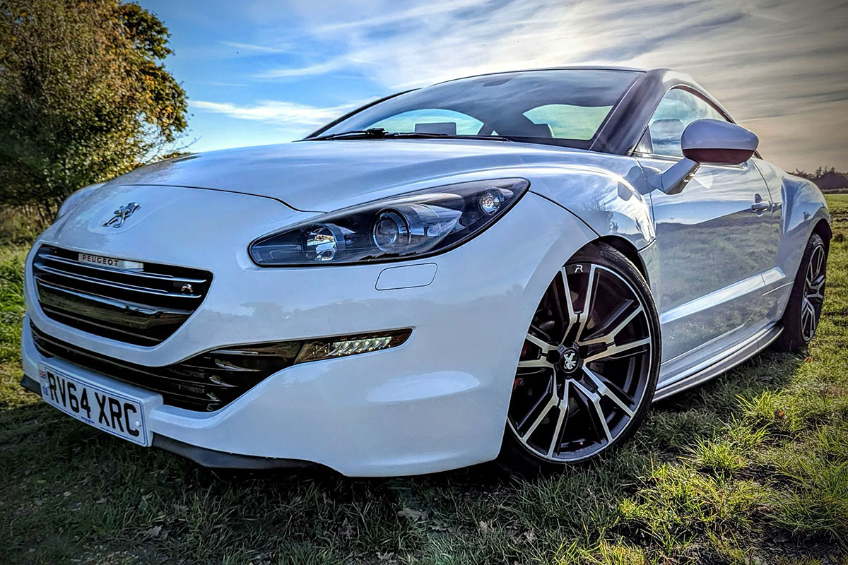 特選輸入車 Vol.717 プジョー RCZ R（Peugeot RCZ R）｜日本未導入の右 