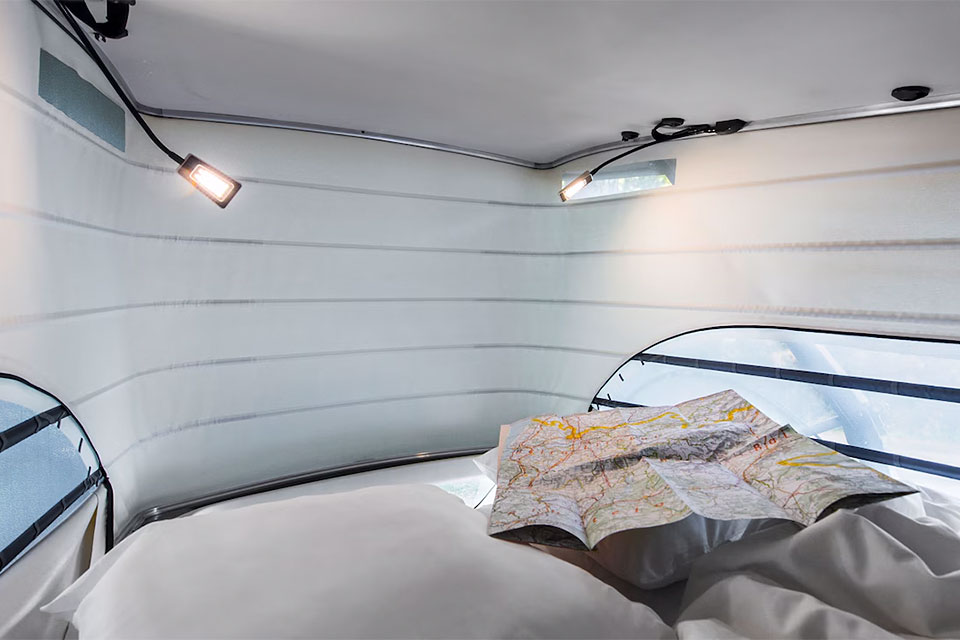 メルセデス・ベンツ V300d マルコ ポーロ プレミアム プラス