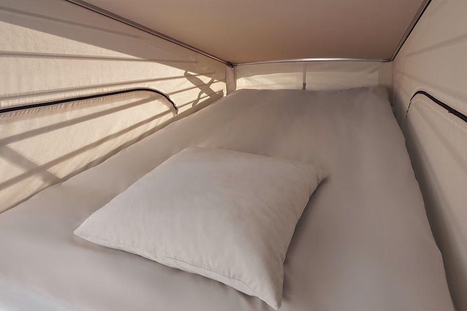 メルセデス・ベンツ V300d マルコ ポーロ プレミアム プラス