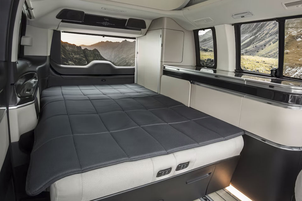 メルセデス・ベンツ V300d マルコ ポーロ プレミアム プラス