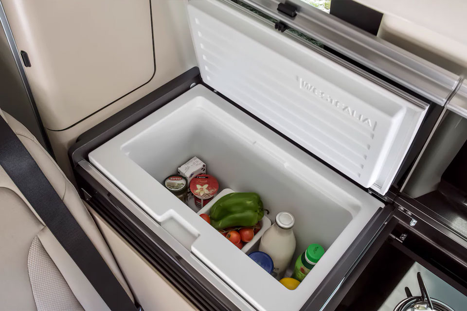 メルセデス・ベンツ V300d マルコ ポーロ プレミアム プラス