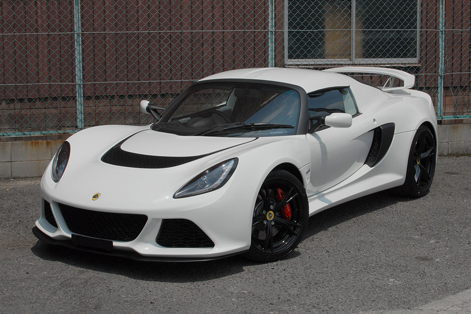 航空便で手配したロータス エキシージ S V6。TOHM2013 に展示