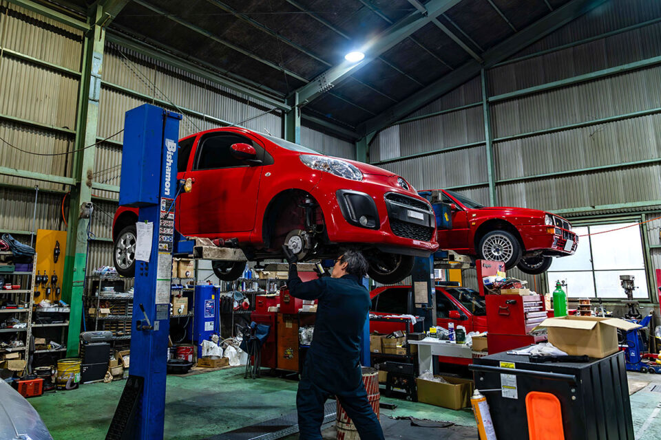 近畿運輸局認証工場併設です