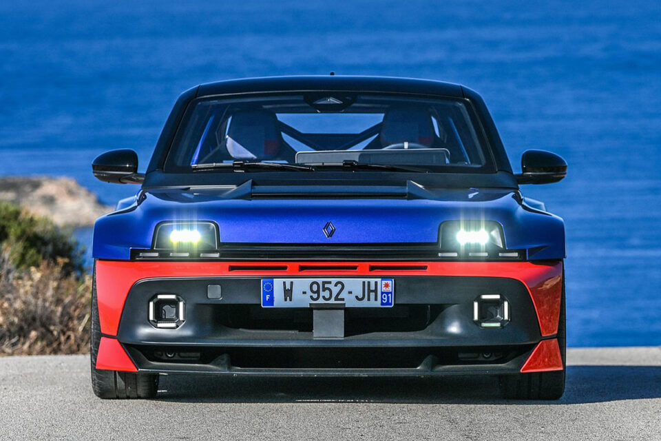 伝説の「ターボ」がBEVで蘇る。ドリフト専用モンスター ルノー 5 ターボ 3E(Renault 5 Turbo 3E)!