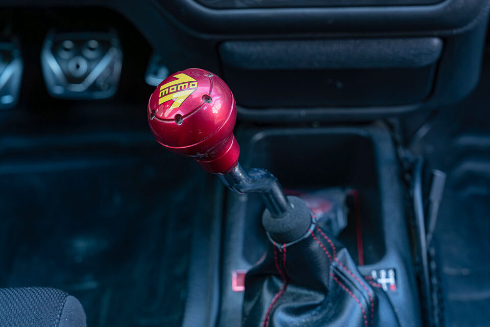 特別販売車両|プジョー 106S16(PEUGEOT 106S16)正規輸入車 左ハンドル|実用にも耐える唯一無二の世界観を持った名車