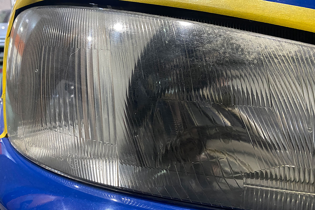 プジョー 106S16（Peugeot 106S16）のヘッドライトコーティング | 兵庫