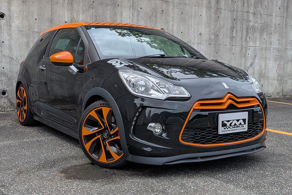 在庫車特別販売 シトロエン DS3 レーシング(CITROEN DS3 Racing)|並行輸入車 UK仕様右ハンドル|WRCの血統を色濃く受け継いだ高性能限定モデル。