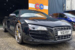 アウディ R8 5.2 FSI V10 クワトロ 6MT（Audi R8 5.2 FSI V10 quattro 6-speed manual）の一般整備 エンジンオイル交換｜岐阜県関市のK様