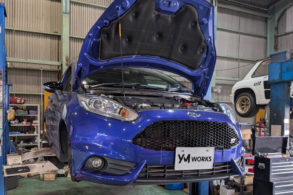 フォード フィエスタ ST Mk7.5(Ford Fiesta ST Mk7.5)の一般整備 ローダウンスプリング換装・エンジンオイル交換|大阪府大東市のI様